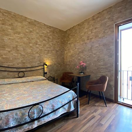 Uria Rooms & Suite B&B Вьесте Экстерьер фото