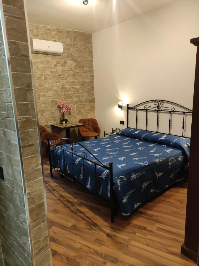 Uria Rooms & Suite B&B Вьесте Экстерьер фото