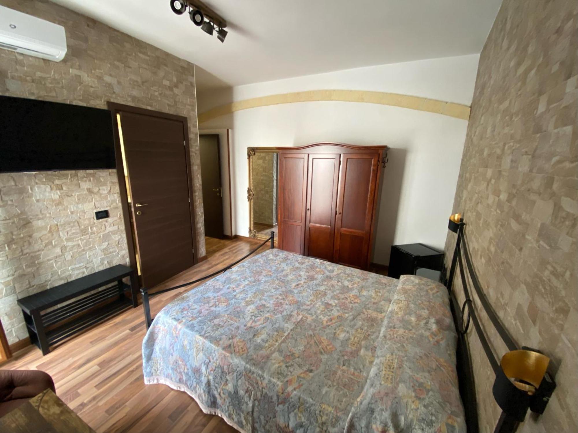 Uria Rooms & Suite B&B Вьесте Экстерьер фото